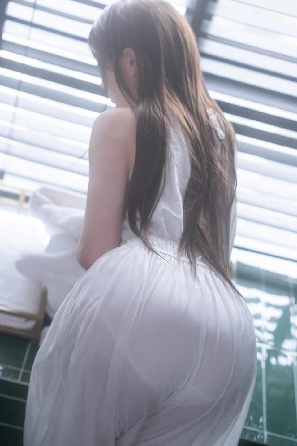 星之迟迟_25年5月计划G_雨天的奇妙偶遇_100P,1V_3_4GBp01 tg@simisebaisi 【丝足阁】011.webp